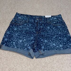 NWT Time and Tru Floral Patterned Blue Jean Shorts